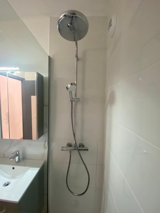 Ferienwohnung Studio Moderne Et Cosy Avec Balcon Et Parking Périgueux Exterior foto